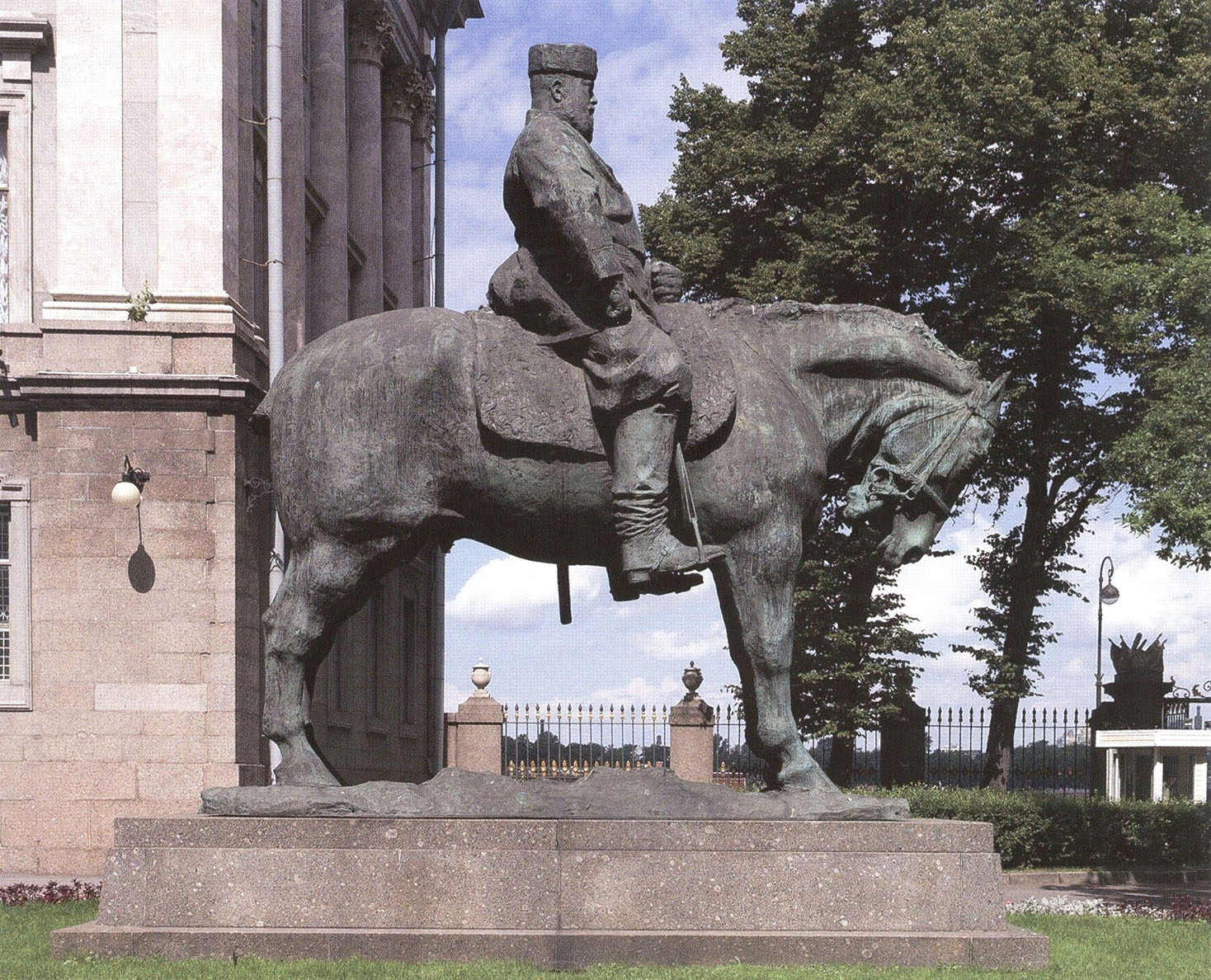Паоло Трубецкой. Памятник императору Александру III.